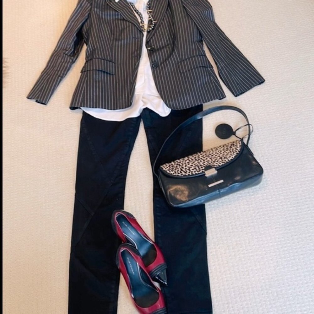 Joes skinny jeans size 29 black on black coating